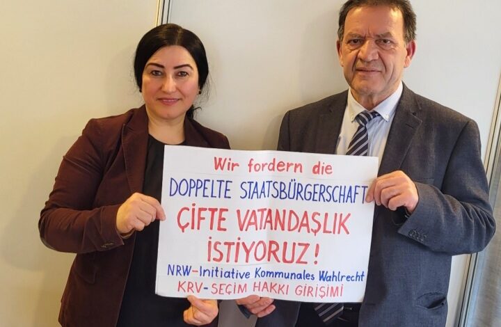 KRV- Seçim Hakkı Girişimi sözcüleri Dr. Aysun Aydemir ve Bahattin Gemici