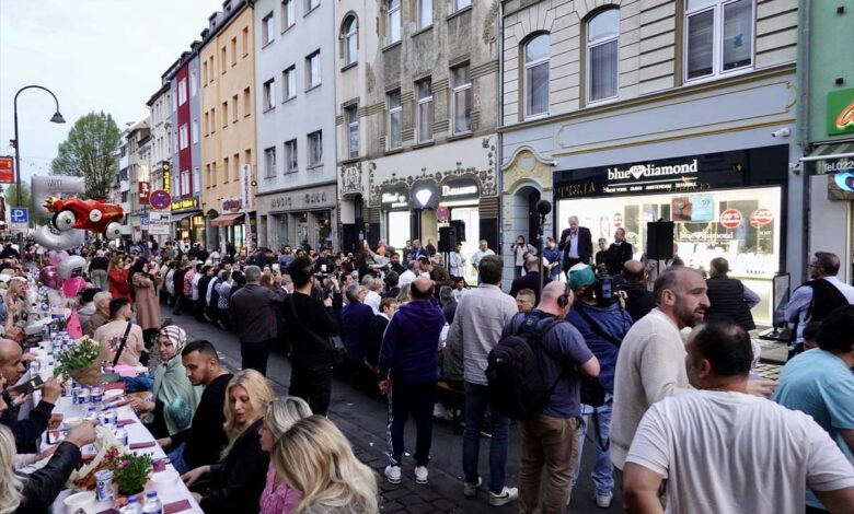 Köln Keup Caddesi’nde sokak iftarı düzenlendi