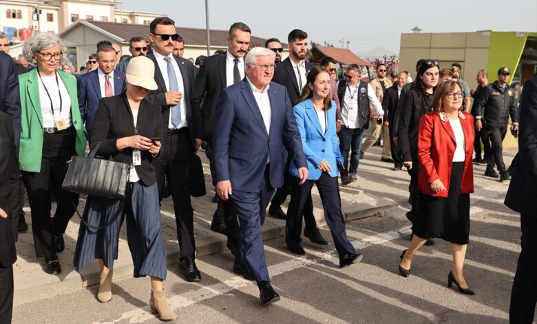 Steinmeier Gaziantep'te Suriye sınırına yakın bölgeyi gezdi