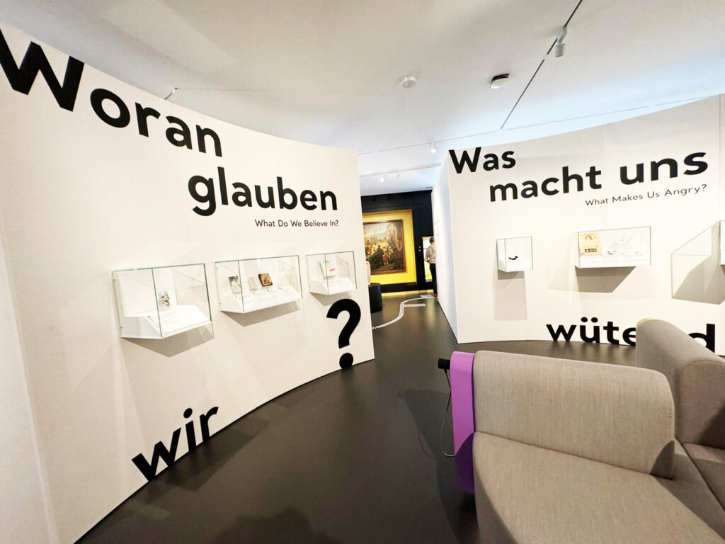 Köln şehir müzesi ziyaretçilerini klasik müze anlayışından çok farklı bir düzenlemeyle karşılıyor 